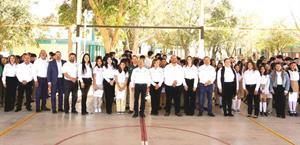 Convocan a los jóvenes dedicarse a sus estudios