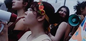 Investigan por estudiantes que protestan contra el ICE