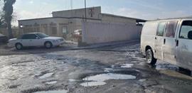 Avanza deterioro de calles por fugas de aguas negras