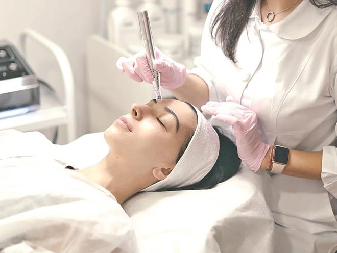 Coepris clausuran 10 clínicas ‘patito’