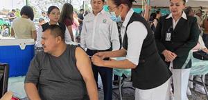 Realiza IMSS campaña especial de vacunación