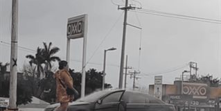 Llamas casi consumen auto en #RíoBravo