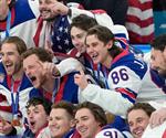 El primer oro olímpico de EEUU en hockey masculino desde 1980 llega sin milagro