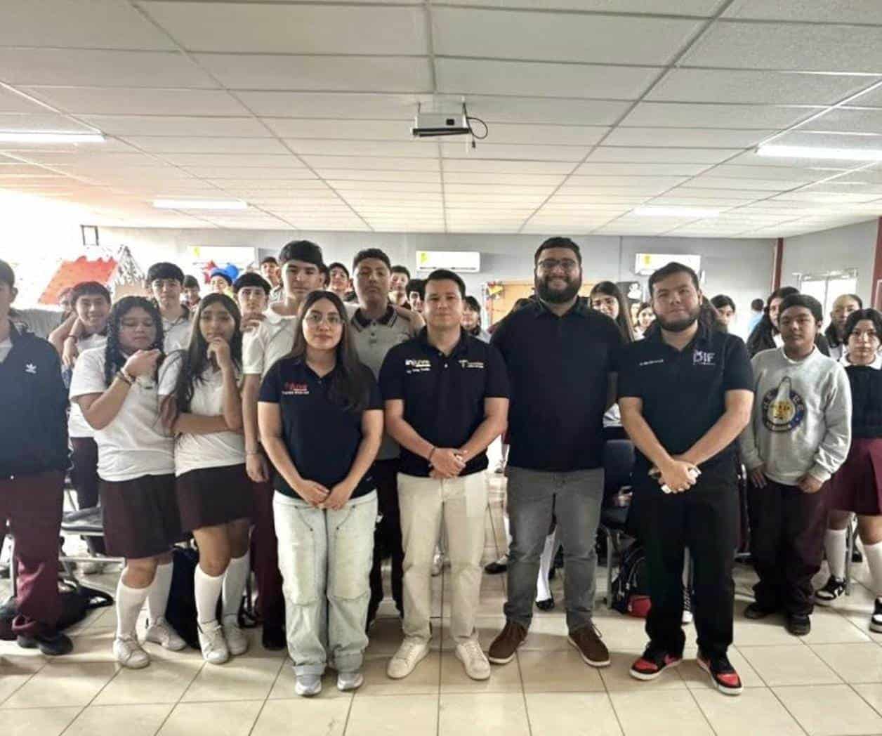 Presentan a estudiantes ‘Amor Sin Violencia’