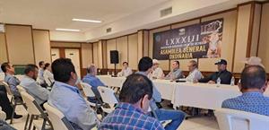 Liberan 100 millones de moscas para frenar plaga