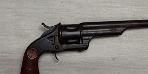 Donan armas con valor histórico