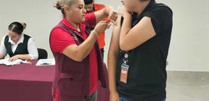 Aplican más de mil vacunas para prevenir enfermedades