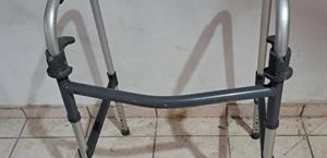 Salud Bienestar IV ofrece sillas de ruedas sin costo