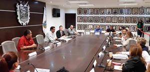 Reforma sacude a cabildos, fijan tope de regidores