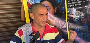 Exhiben comerciantes a presunta ladrona