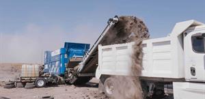 Trituran llantas en el relleno sanitario