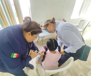 Protegen salud de niños de preescolar con vacunación