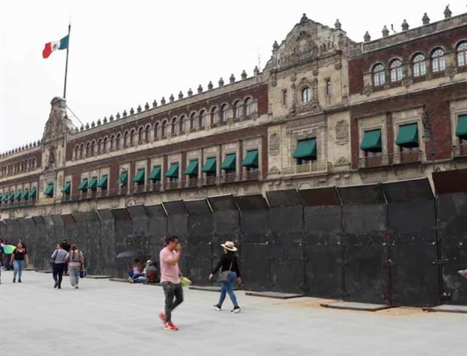 Analizan blindar Palacio Nacional por el 8M