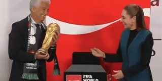 Llega a México la Copa del Mundo. La presidenta Claudia Sheinbaum Pardo, presentó el tan anhelado trofeo en su conferencia mañanera