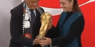 Llega a México la Copa del Mundo. La presidenta Claudia Sheinbaum Pardo, presentó el tan anhelado trofeo en su conferencia mañanera