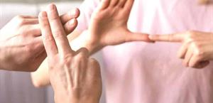 Buscan justicia accesible para las personas sordas