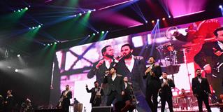 Se ponen botas y sombrero