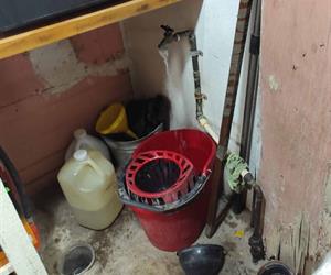 Agua sucia y fallas constantes afectan a comerciantes