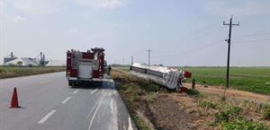 Volcó pipa cargada con aceite en San Fernando