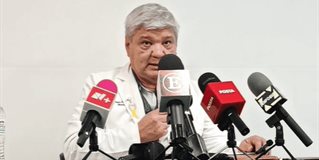 Conferencia de prensa con el director del Hospital Infantil de Tamaulipas, Vicente Plascencia Valadez.