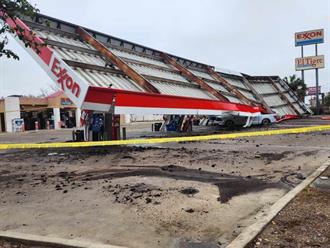 Tormenta con granizo causa daños en casas