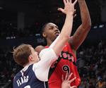 Barrett anota 31 en paliza de Raptors a Mavericks