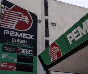 Precio de mezcla mexicana de petróleo podría llegar a 90 dólares