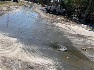 Vecinos de Nuevo Progreso denuncian brote de drenaje