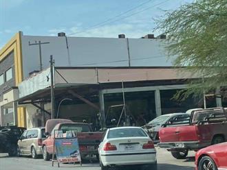 Invaden los talleres mecánicos calles de la ciudad