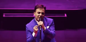Cristian Castro convierte el Auditorio Nacional en coro de nostalgia