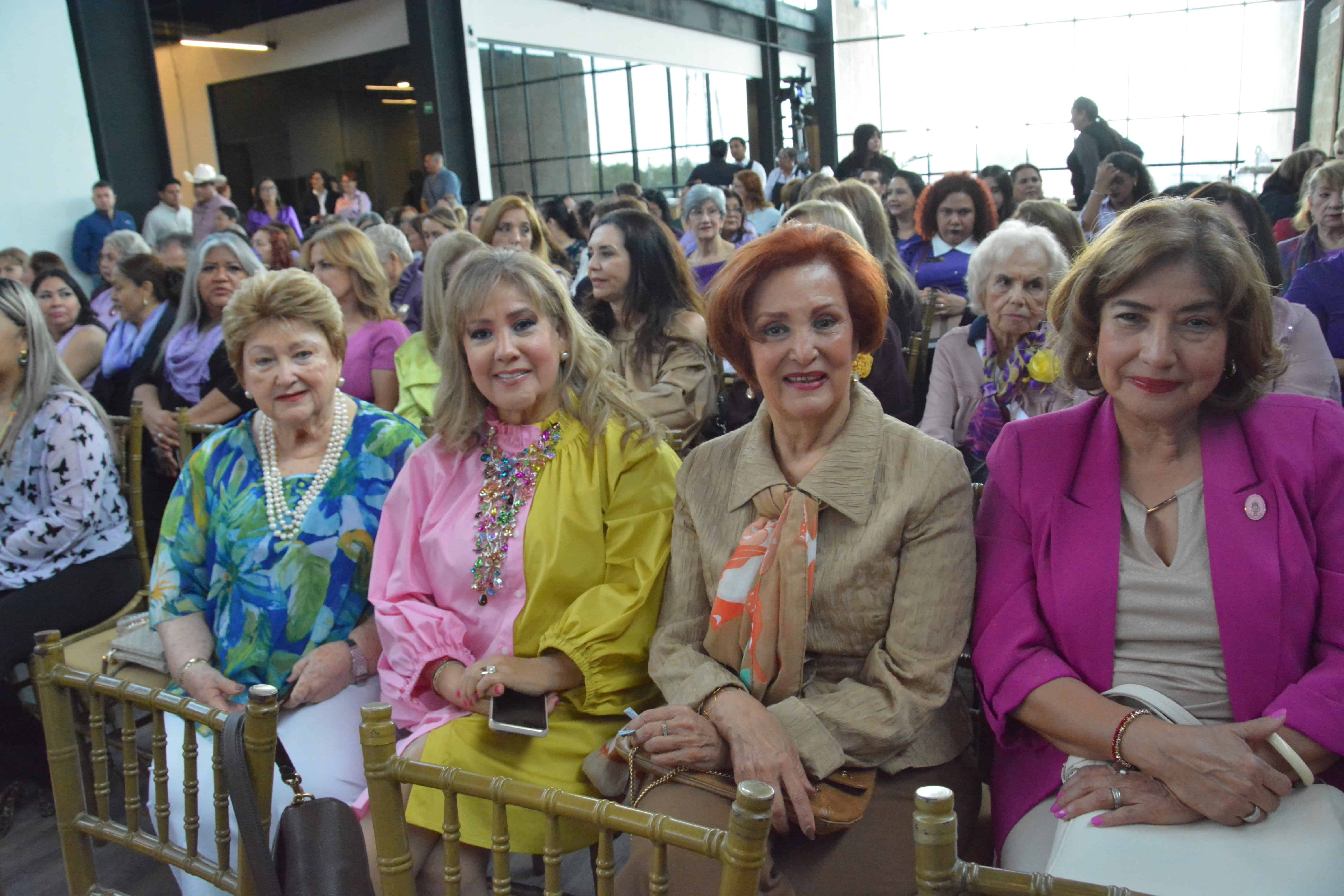 Linda Vázquez, Ileana González, Nora Iris Cantú y Vicky Magaña.