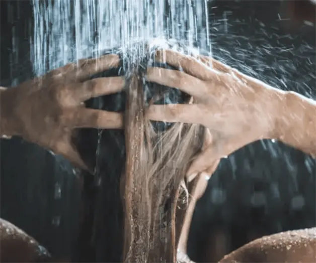 ¿Es bueno lavar el cabello con agua caliente? ¿Es bueno lavar el cabello con agua caliente?