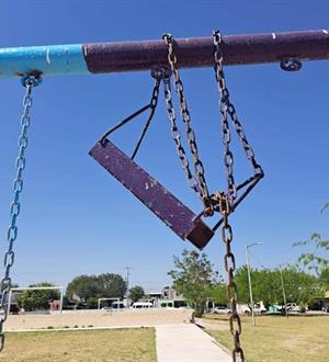 Denuncian abandono  de plaza en Campestre