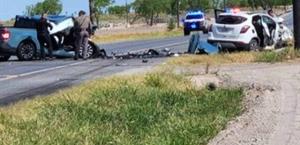 Mueren dos mujeres  en un choque frontal