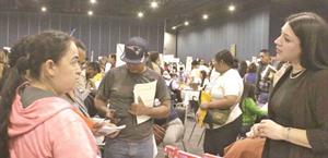 Industria, comercio y servicios  ofertan empleos a las mujeres