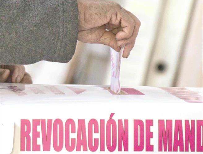 Buscan revocación de mandato
