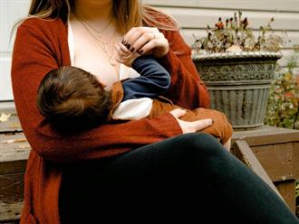 Lactar se vuelve un  acto de resistencia