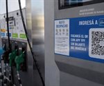 Banqueros impulsan pago de gasolina con QR
