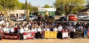 Homenaje a Benito Juárez reúne a autoridades y estudiantes