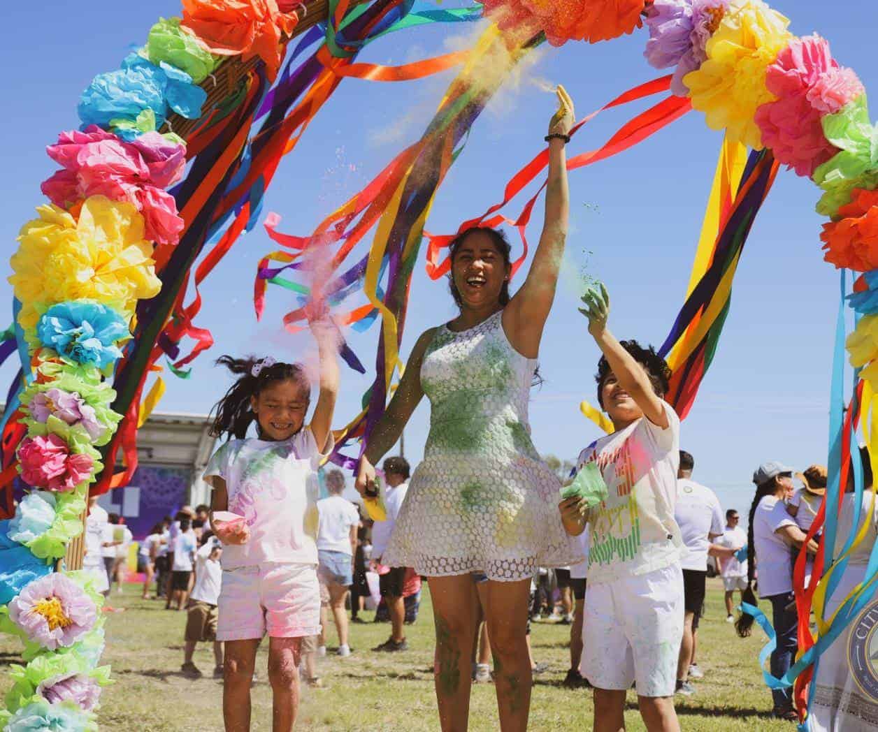 Celebra Pharr el Holi con Jornada de color y música