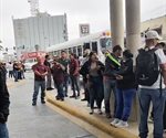 Trabajadores de la empresa maquiladoras XB Fulfillment esperan ser liquidados