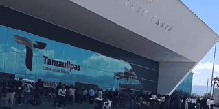 Por arribar el gobernador Américo Villarreal al Polyforum para rendir su 4to Informe de Gobierno.