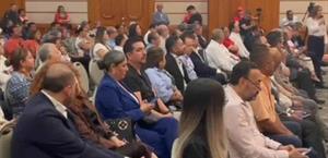 Mesa de diálogo en Reynosa aborda servicios fiscales y registrales.