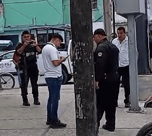 Tres sujetos armados asaltaron Banamex,en la Tampico-Mante; tres mujeres tuvieron crisis.