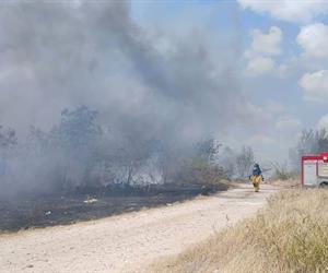 Incendios ponen en jaque a Bomberos