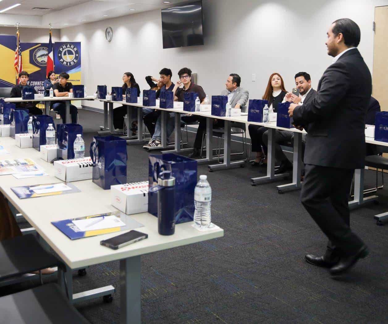 Alumnos de Reynosa conocen Movimiento del puente Pharr