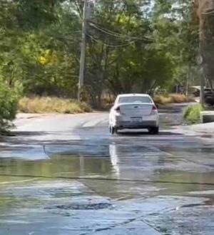 Tienen años padeciendo de fuga de aguas negras