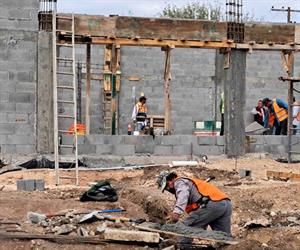 Inician reclutamiento de albañiles hoy lunes