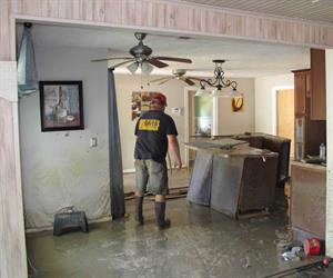 Unos 100 sitios de desechos tóxicos en EEUU están en zonas propensas a inundaciones e incendios