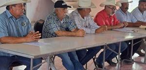 Campesinos a la espera de convocatoria para protestas